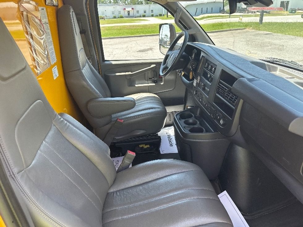 Light Duty Box Truck-Light and Medium Duty Trucks-GMC-2021-Savana G33903-Valdosta-GA-90,411\n\t\tmiles-$ 27,250 - Image 20