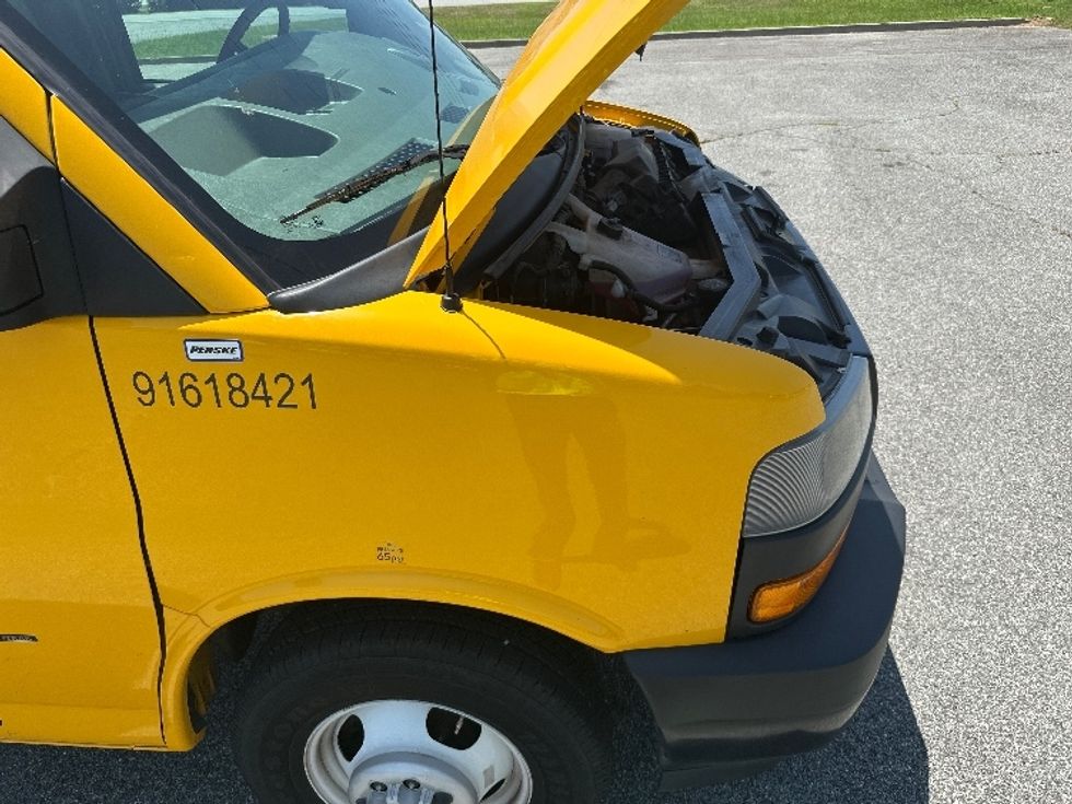 Light Duty Box Truck-Light and Medium Duty Trucks-GMC-2021-Savana G33903-Valdosta-GA-90,411\n\t\tmiles-$ 27,250 - Image 21