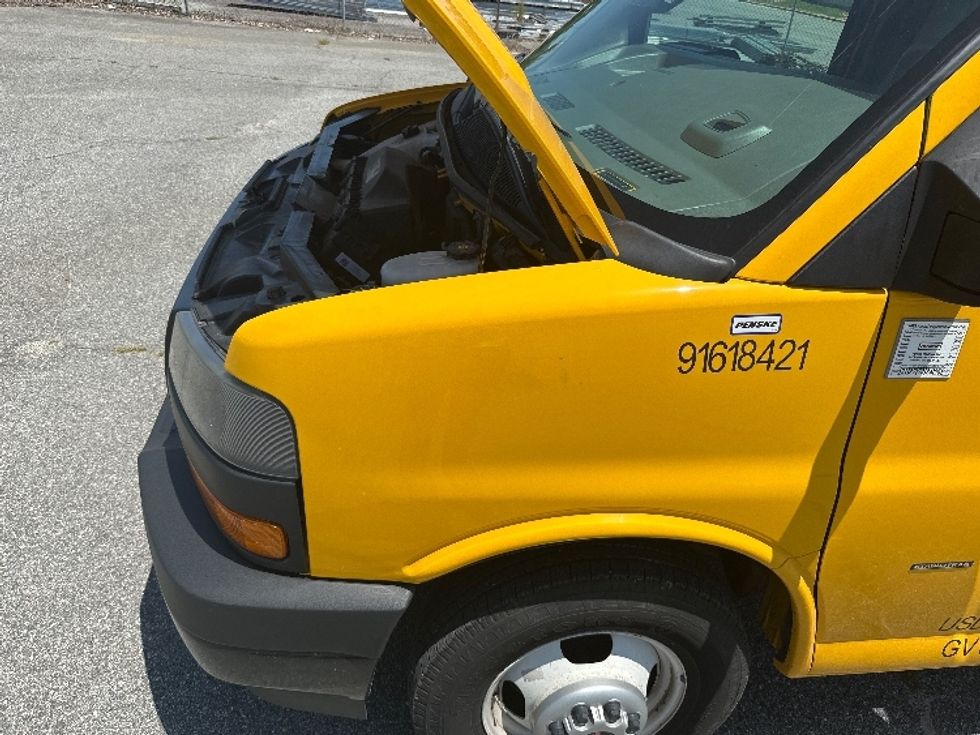 Light Duty Box Truck-Light and Medium Duty Trucks-GMC-2021-Savana G33903-Valdosta-GA-90,411\n\t\tmiles-$ 27,250 - Image 22