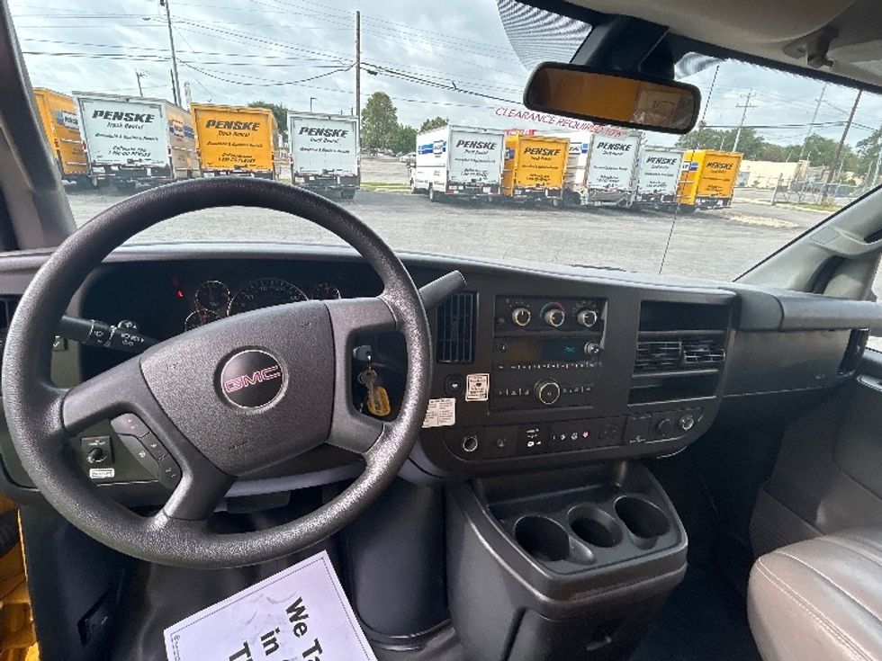 Light Duty Box Truck-Light and Medium Duty Trucks-GMC-2021-Savana G33903-Valdosta-GA-91,175\n\t\tmiles-$ 26,750 - Image 17