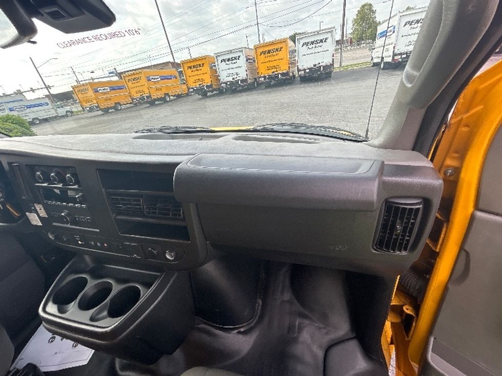 Light Duty Box Truck-Light and Medium Duty Trucks-GMC-2021-Savana G33903-Valdosta-GA-91,175\n\t\tmiles-$ 26,750 - Image 21