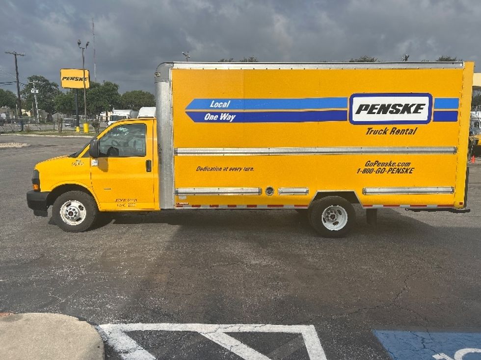 Light Duty Box Truck-Light and Medium Duty Trucks-GMC-2021-Savana G33903-Valdosta-GA-91,175\n\t\tmiles-$ 26,750 - Image 4