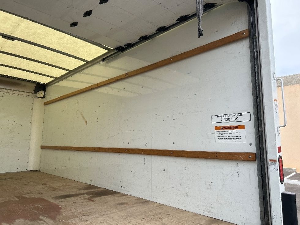 Light Duty Box Truck-Light and Medium Duty Trucks-GMC-2021-Savana G33903-Ventura-CA-75,318\n\t\tmiles-$ 34,750 - Image 11