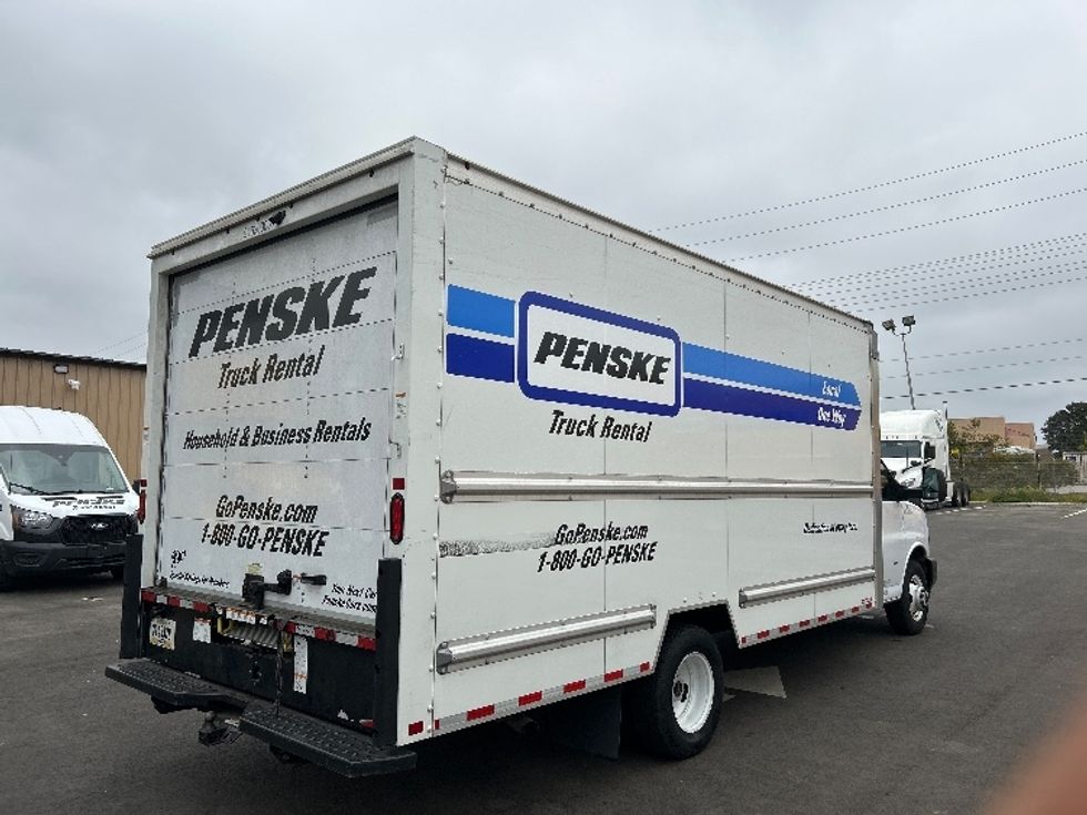 Light Duty Box Truck-Light and Medium Duty Trucks-GMC-2021-Savana G33903-Ventura-CA-75,318\n\t\tmiles-$ 34,750 - Image 12