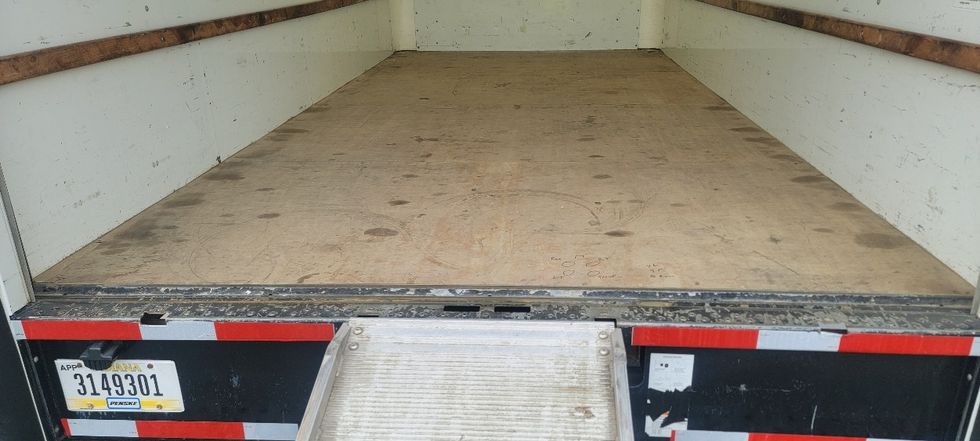 Light Duty Box Truck-Light and Medium Duty Trucks-GMC-2021-Savana G33903-Ventura-CA-81,406\n\t\tmiles-$ 37,250 - Image 10