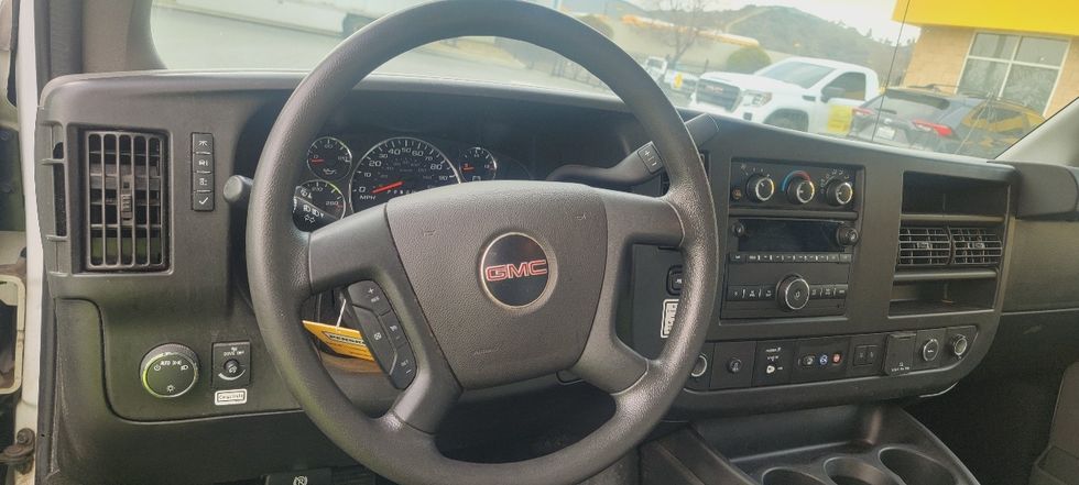 Light Duty Box Truck-Light and Medium Duty Trucks-GMC-2021-Savana G33903-Ventura-CA-81,406\n\t\tmiles-$ 37,250 - Image 17