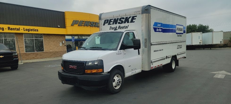 Light Duty Box Truck-Light and Medium Duty Trucks-GMC-2021-Savana G33903-Ventura-CA-81,406\n\t\tmiles-$ 37,250 - Image 3