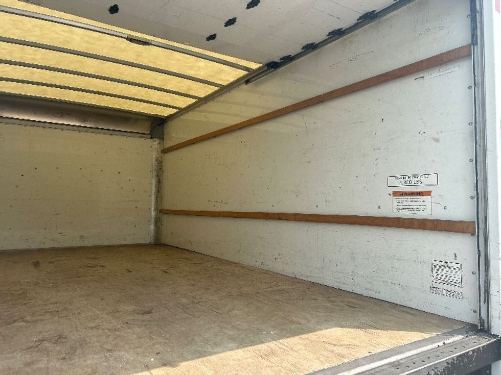 Light Duty Box Truck-Light and Medium Duty Trucks-GMC-2021-Savana G33903-Virginia Beach-VA-85,750\n\t\tmiles-$ 30,500 - Image 12
