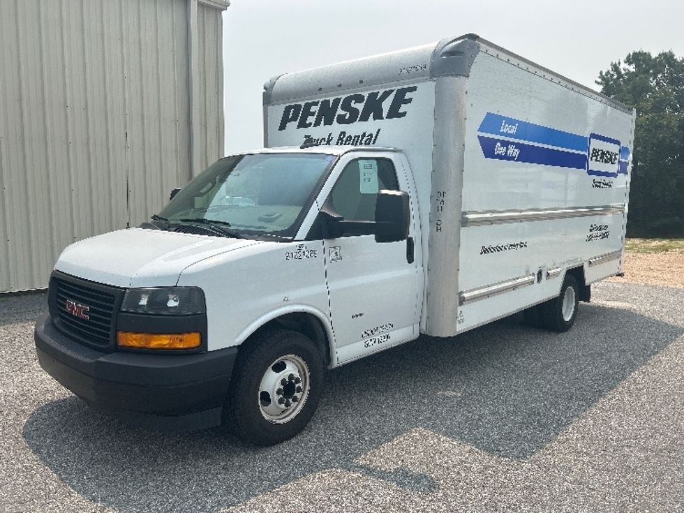 Light Duty Box Truck-Light and Medium Duty Trucks-GMC-2021-Savana G33903-Virginia Beach-VA-85,750\n\t\tmiles-$ 30,500 - Image 3