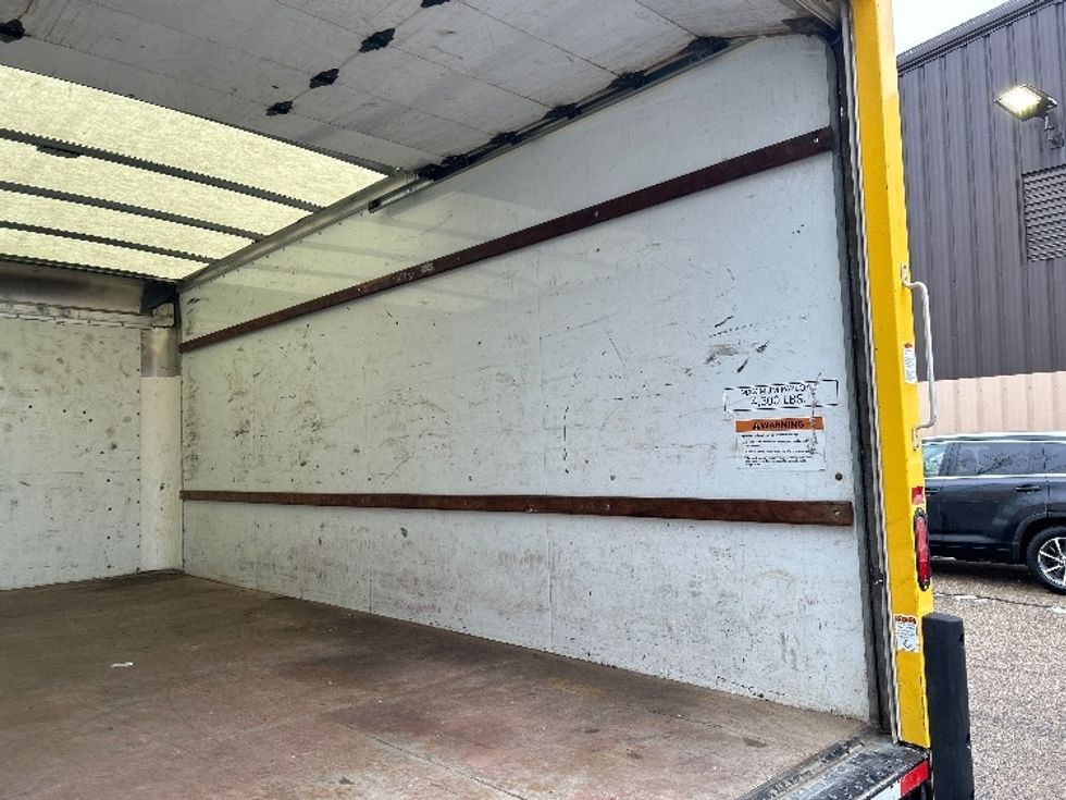 Light Duty Box Truck-Light and Medium Duty Trucks-GMC-2021-Savana G33903-Walker-MI-96,973\n\t\tmiles-$ 26,500 - Image 11