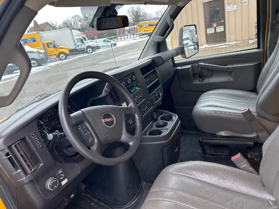 Light Duty Box Truck-Light and Medium Duty Trucks-GMC-2021-Savana G33903-Walker-MI-96,973\n\t\tmiles-$ 26,500 - Image 16