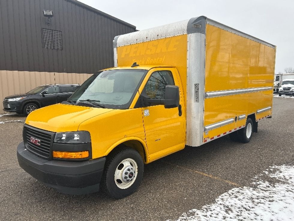 Light Duty Box Truck-Light and Medium Duty Trucks-GMC-2021-Savana G33903-Walker-MI-96,973\n\t\tmiles-$ 26,500 - Image 3