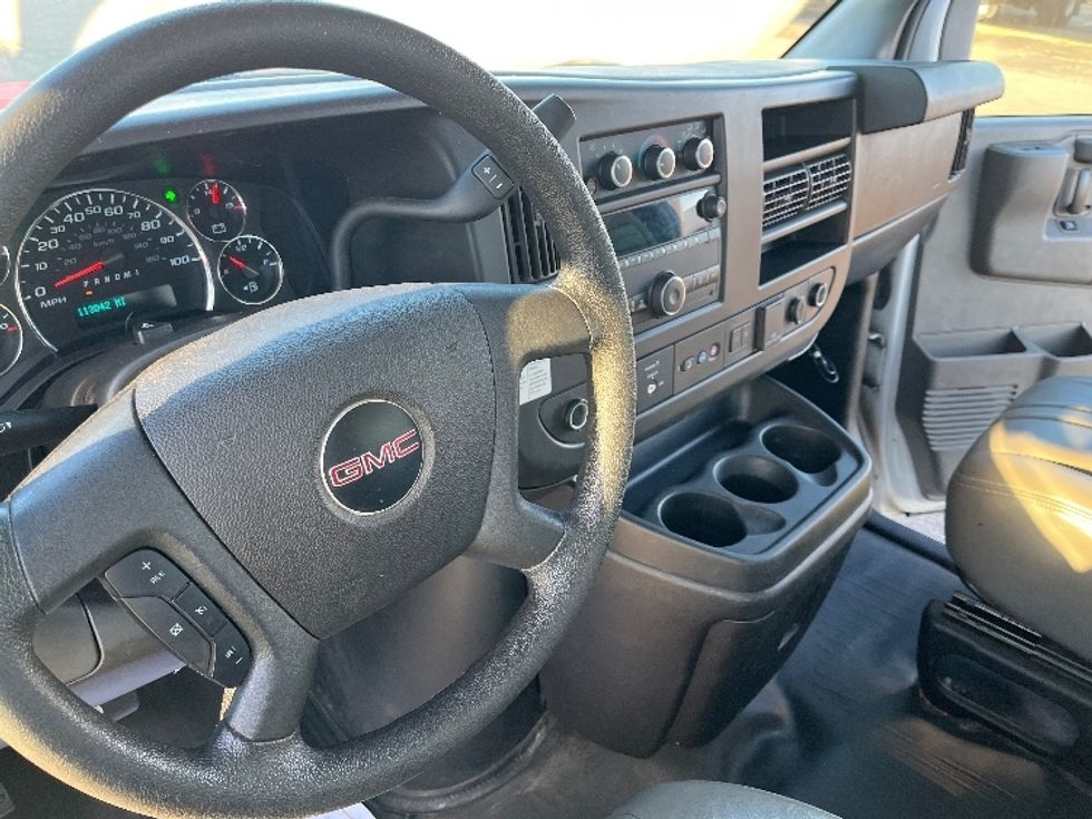 Light Duty Box Truck-Light and Medium Duty Trucks-GMC-2021-Savana G33903-Warren-MI-113,041\n\t\tmiles-$ 27,250 - Image 17