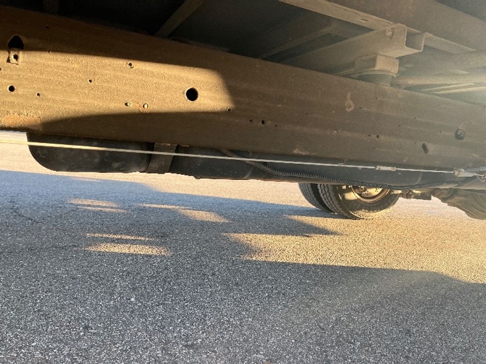 Light Duty Box Truck-Light and Medium Duty Trucks-GMC-2021-Savana G33903-Warren-MI-113,041\n\t\tmiles-$ 27,250 - Image 5