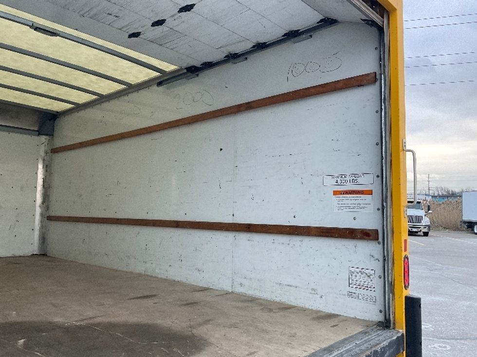 Light Duty Box Truck-Light and Medium Duty Trucks-GMC-2021-Savana G33903-Warren-MI-54,284\n\t\tmiles-$ 35,500 - Image 12