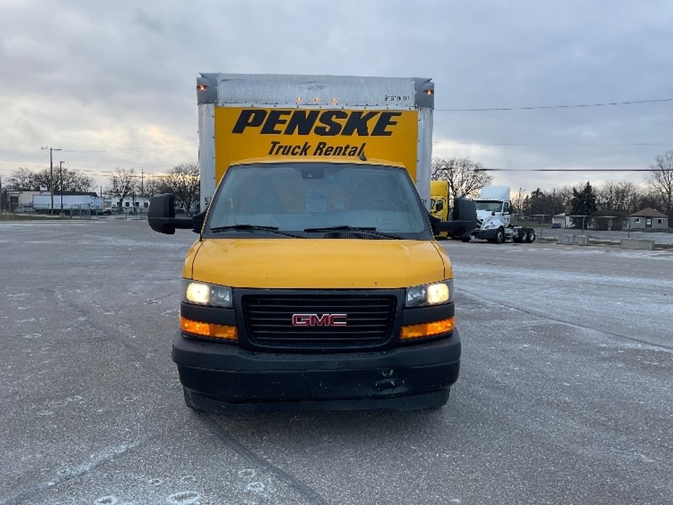 Light Duty Box Truck-Light and Medium Duty Trucks-GMC-2021-Savana G33903-Warren-MI-54,284\n\t\tmiles-$ 35,500 - Image 2