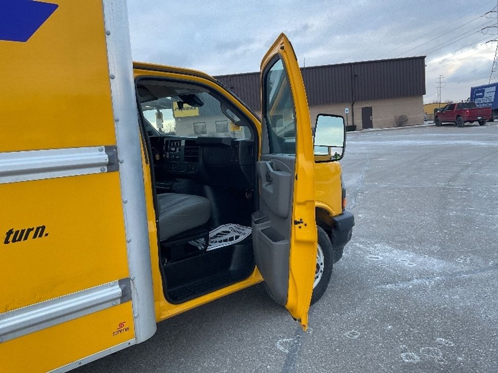 Light Duty Box Truck-Light and Medium Duty Trucks-GMC-2021-Savana G33903-Warren-MI-54,284\n\t\tmiles-$ 35,500 - Image 20