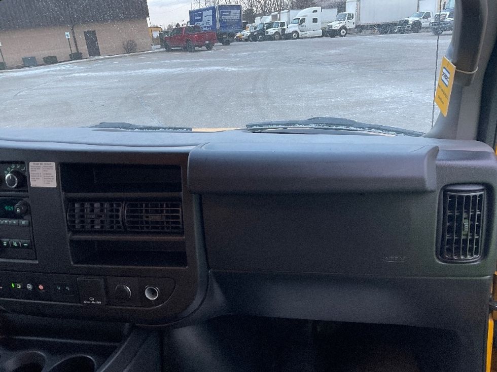 Light Duty Box Truck-Light and Medium Duty Trucks-GMC-2021-Savana G33903-Warren-MI-54,284\n\t\tmiles-$ 35,500 - Image 21