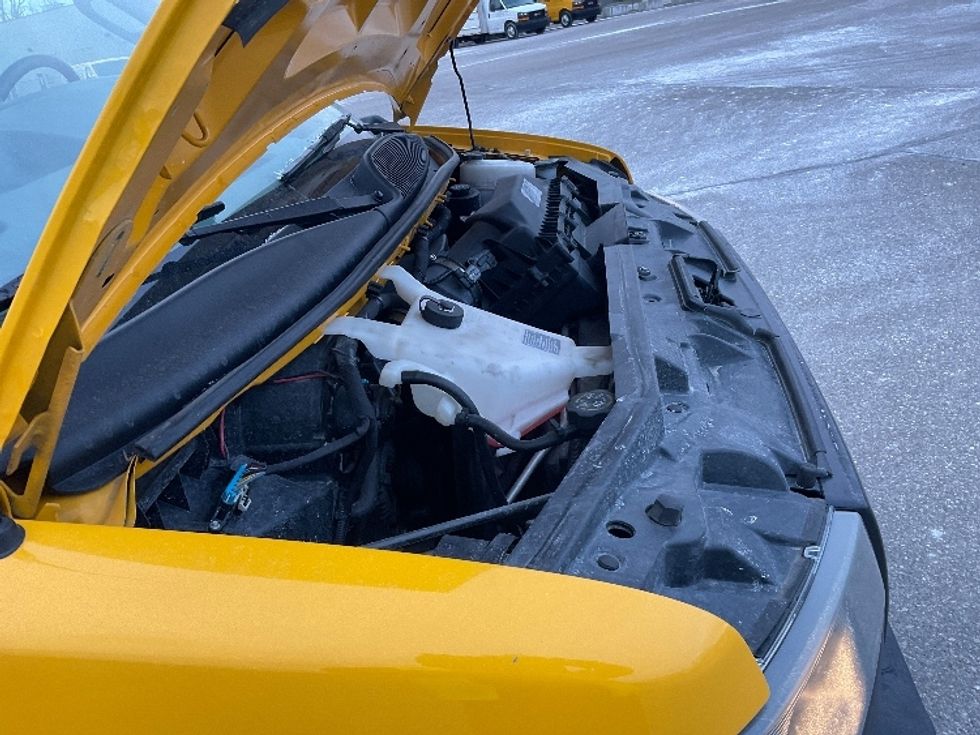 Light Duty Box Truck-Light and Medium Duty Trucks-GMC-2021-Savana G33903-Warren-MI-54,284\n\t\tmiles-$ 35,500 - Image 23