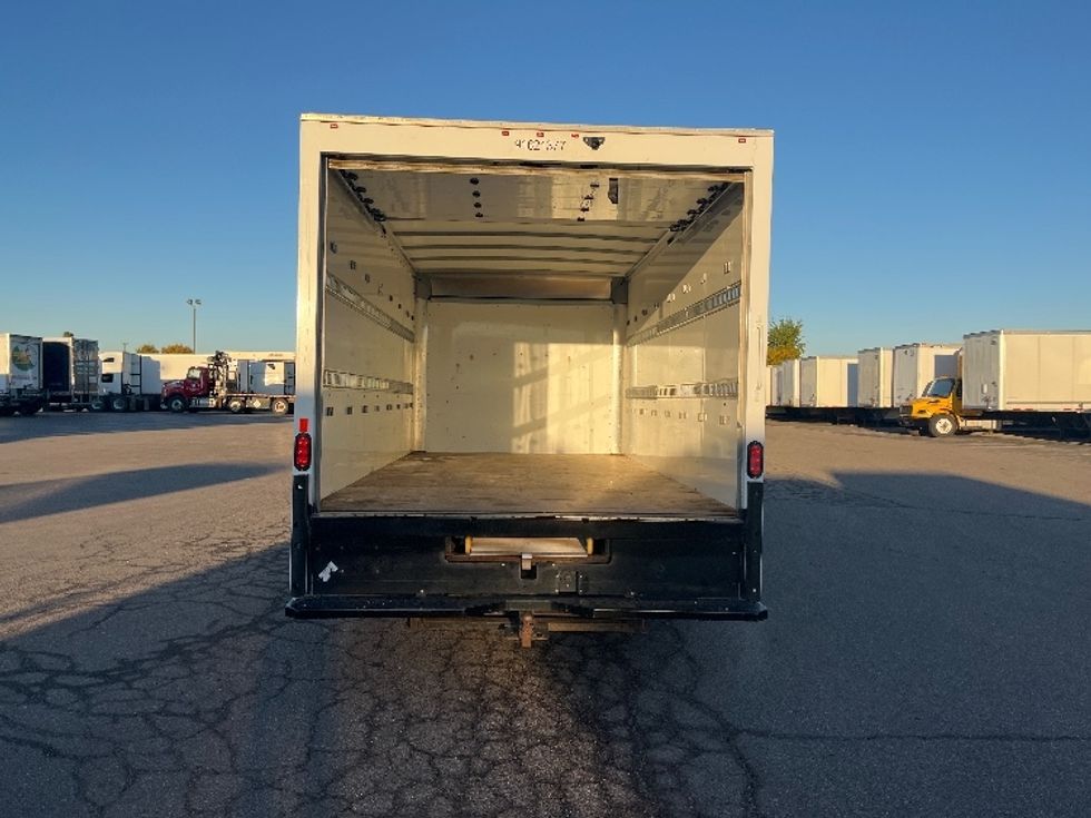 Light Duty Box Truck-Light and Medium Duty Trucks-GMC-2021-Savana G33903-Warren-MI-74,491\n\t\tmiles-$ 32,000 - Image 8