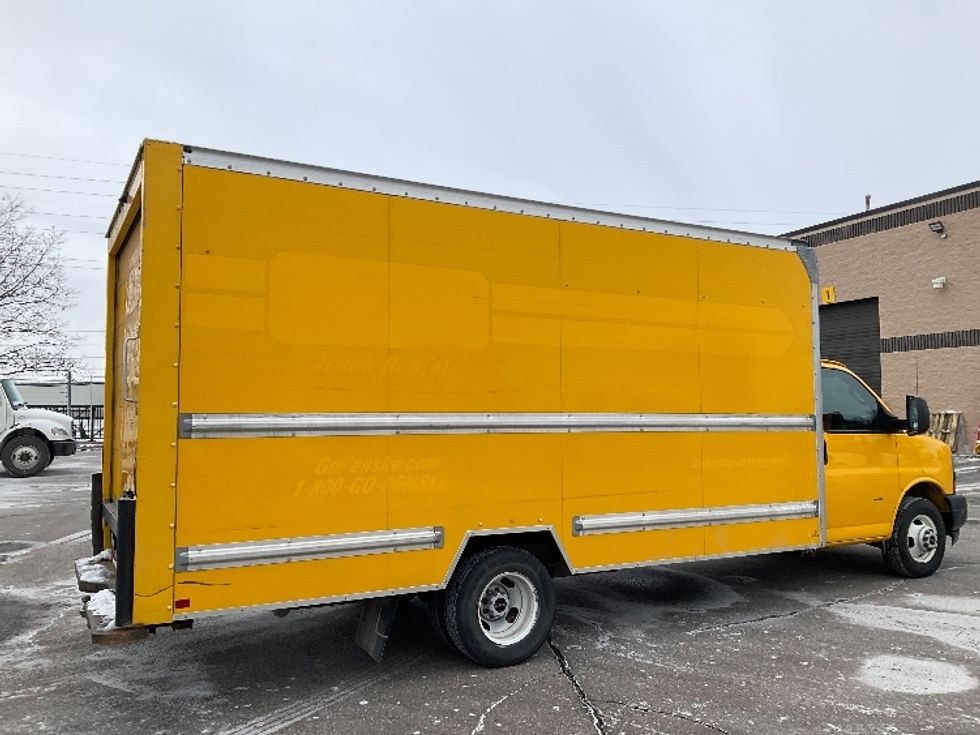 Light Duty Box Truck-Light and Medium Duty Trucks-GMC-2021-Savana G33903-Warren-MI-85,629\n\t\tmiles-$ 27,750 - Image 8