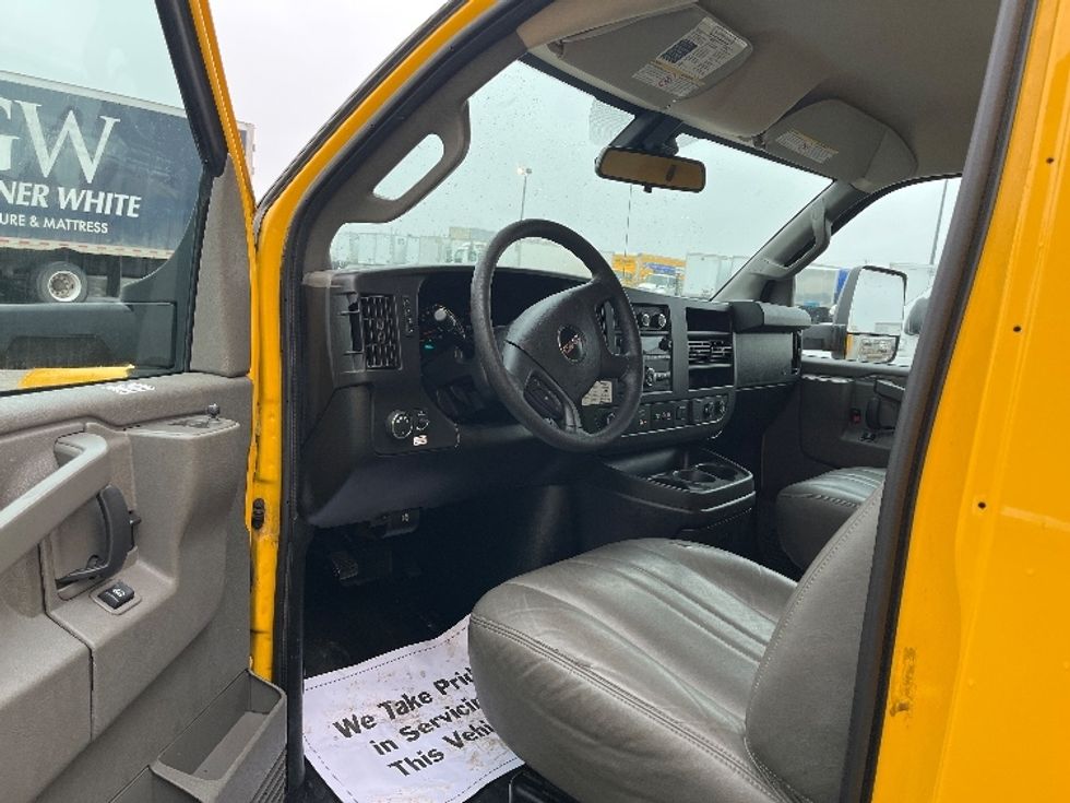 Light Duty Box Truck-Light and Medium Duty Trucks-GMC-2021-Savana G33903-Warren-MI-90,086\n\t\tmiles-$ 27,250 - Image 15
