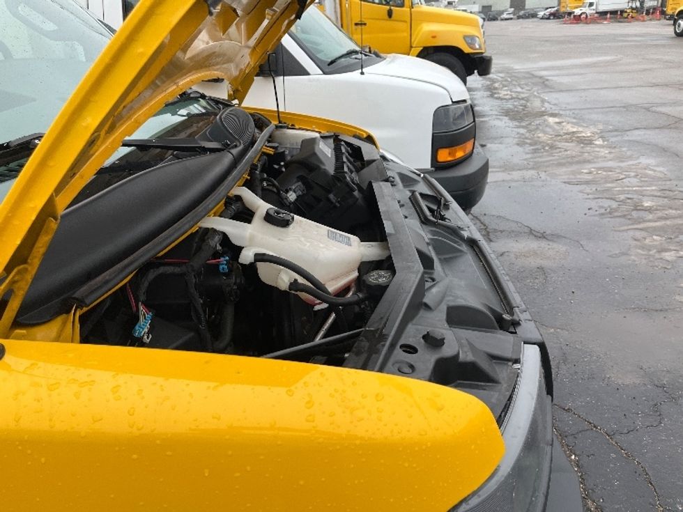 Light Duty Box Truck-Light and Medium Duty Trucks-GMC-2021-Savana G33903-Warren-MI-90,086\n\t\tmiles-$ 27,250 - Image 22