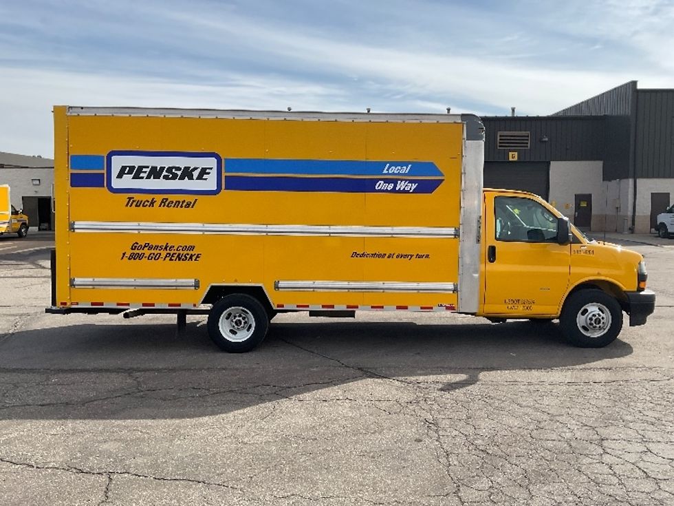 Light Duty Box Truck-Light and Medium Duty Trucks-GMC-2021-Savana G33903-Warren-MI-92,925\n\t\tmiles-$ 26,500 - Image 15