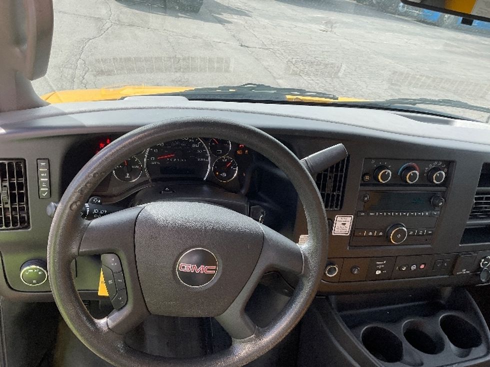 Light Duty Box Truck-Light and Medium Duty Trucks-GMC-2021-Savana G33903-Warren-MI-92,925\n\t\tmiles-$ 26,500 - Image 18