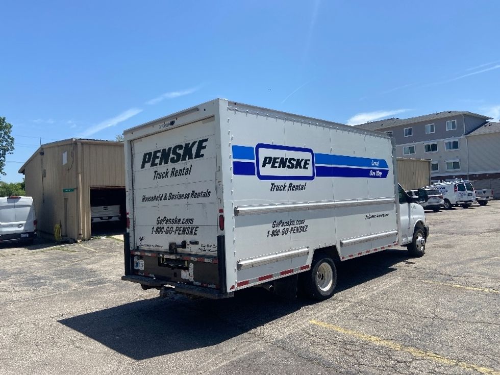 Light Duty Box Truck-Light and Medium Duty Trucks-GMC-2021-Savana G33903-Warren-MI-94,056\n\t\tmiles-$ 29,750 - Image 13