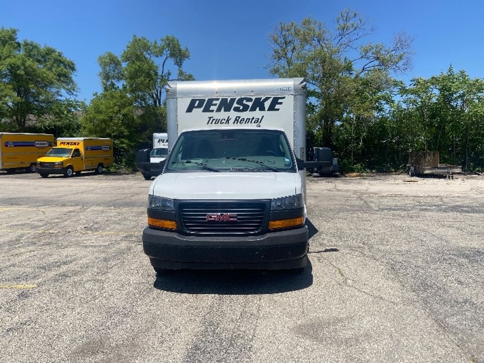 Light Duty Box Truck-Light and Medium Duty Trucks-GMC-2021-Savana G33903-Warren-MI-94,056\n\t\tmiles-$ 29,750 - Image 2