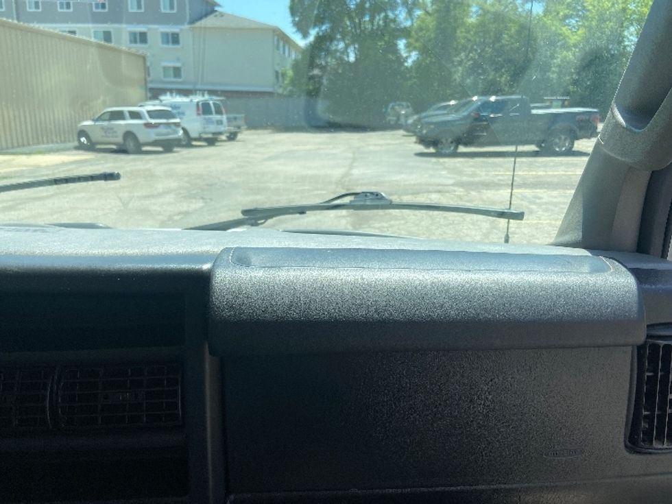 Light Duty Box Truck-Light and Medium Duty Trucks-GMC-2021-Savana G33903-Warren-MI-94,056\n\t\tmiles-$ 29,750 - Image 21