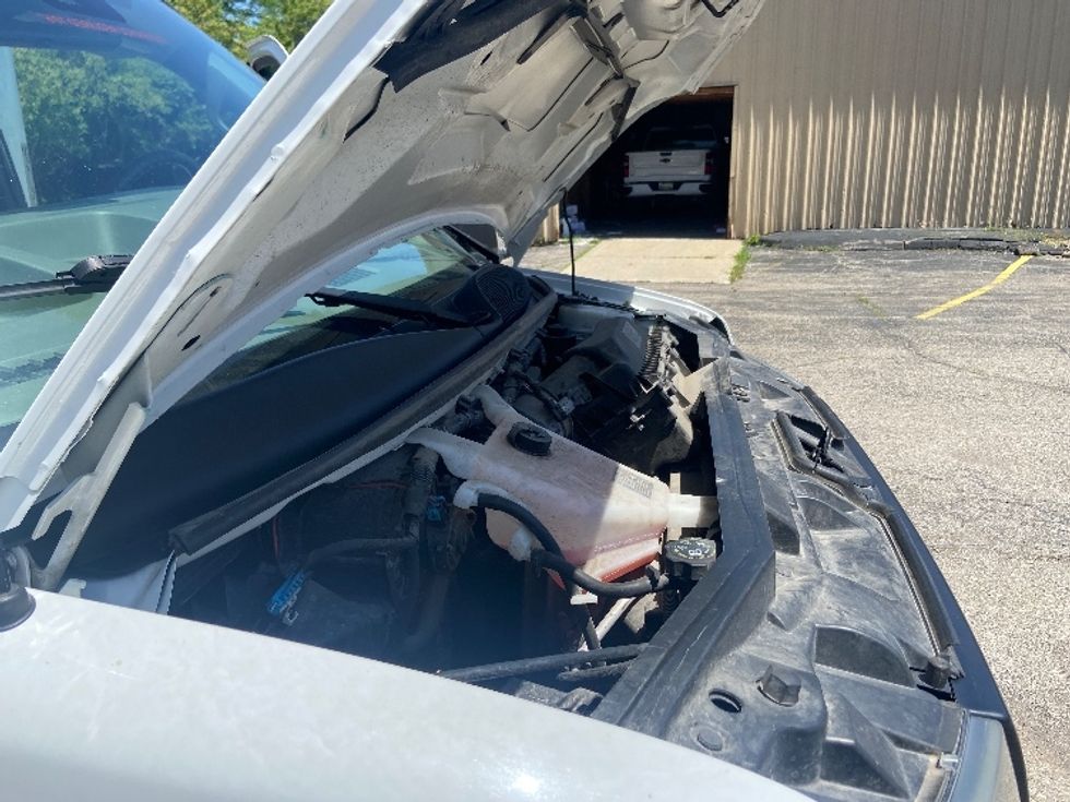 Light Duty Box Truck-Light and Medium Duty Trucks-GMC-2021-Savana G33903-Warren-MI-94,056\n\t\tmiles-$ 29,750 - Image 23