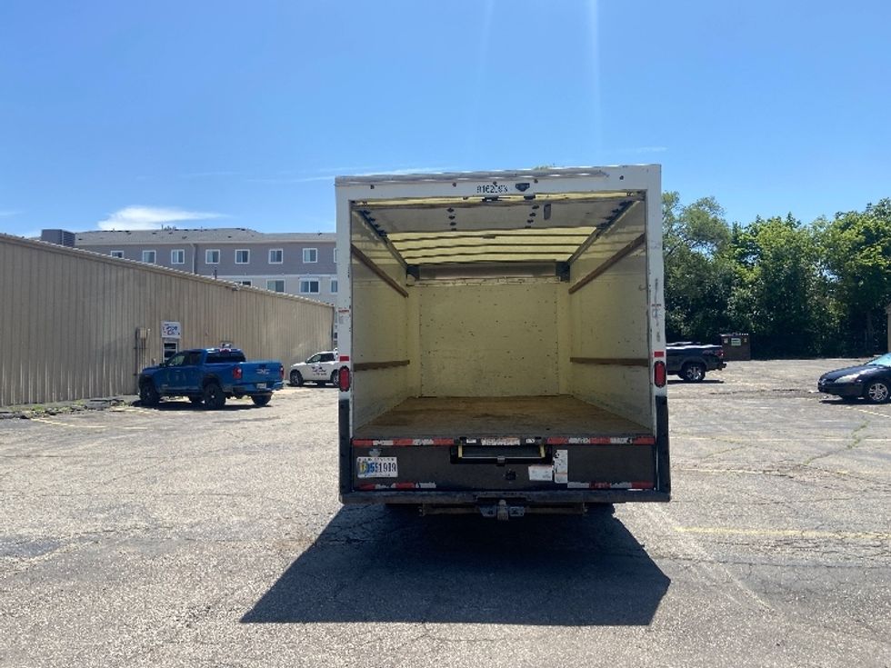 Light Duty Box Truck-Light and Medium Duty Trucks-GMC-2021-Savana G33903-Warren-MI-94,056\n\t\tmiles-$ 29,750 - Image 8