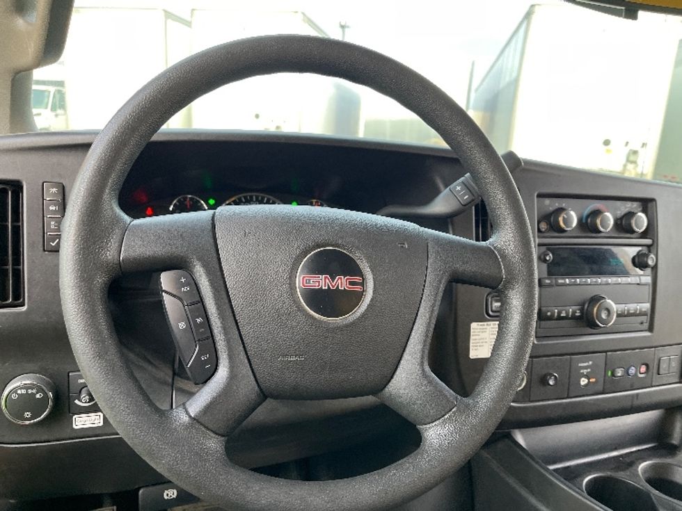 Light Duty Box Truck-Light and Medium Duty Trucks-GMC-2021-Savana G33903-Warren-MI-95,655\n\t\tmiles-$ 26,750 - Image 16