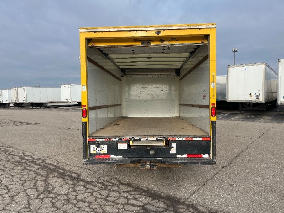 Light Duty Box Truck-Light and Medium Duty Trucks-GMC-2021-Savana G33903-Warren-MI-95,655\n\t\tmiles-$ 26,750 - Image 8