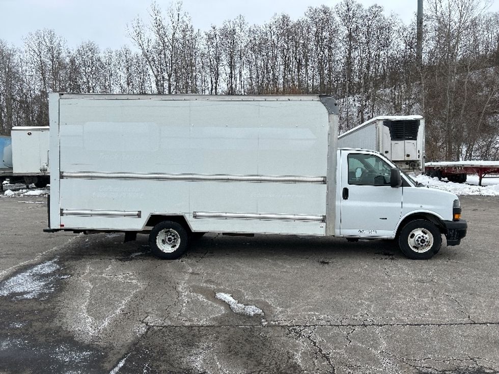 Light Duty Box Truck-Light and Medium Duty Trucks-GMC-2021-Savana G33903-Watertown-NY-120,061\n\t\tmiles-$ 25,500 - Image 15