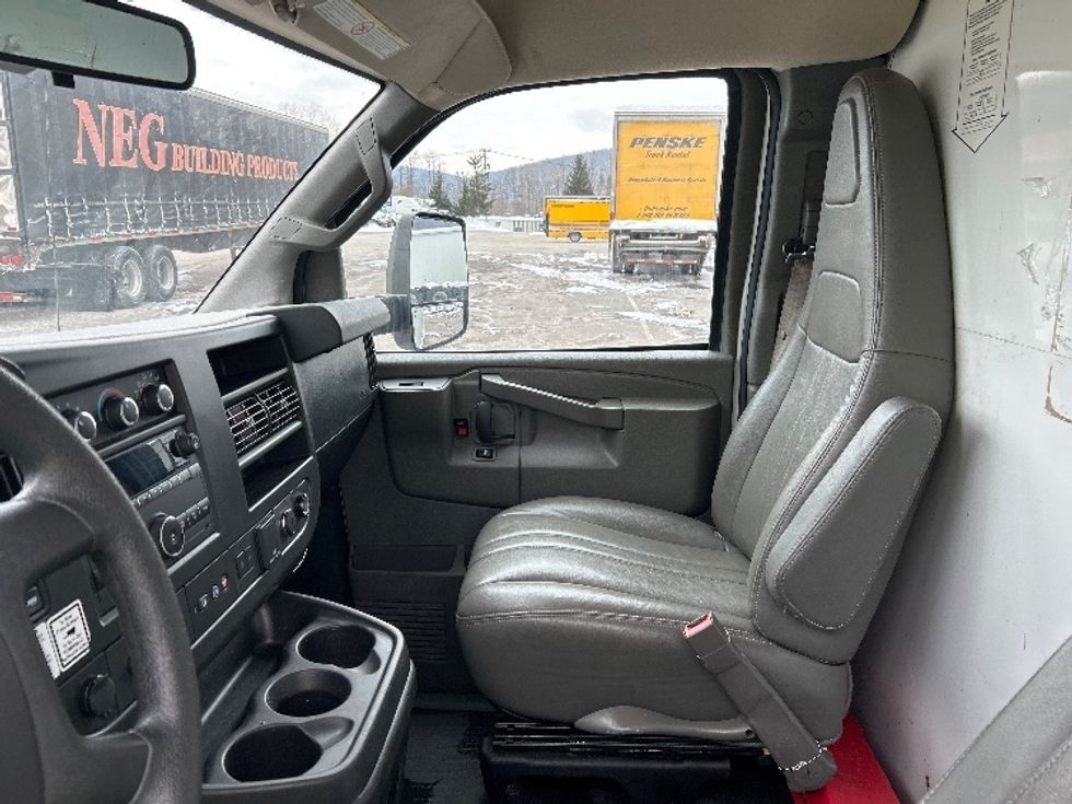 Light Duty Box Truck-Light and Medium Duty Trucks-GMC-2021-Savana G33903-Watertown-NY-120,061\n\t\tmiles-$ 25,500 - Image 19