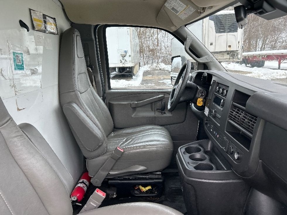Light Duty Box Truck-Light and Medium Duty Trucks-GMC-2021-Savana G33903-Watertown-NY-120,061\n\t\tmiles-$ 25,500 - Image 22