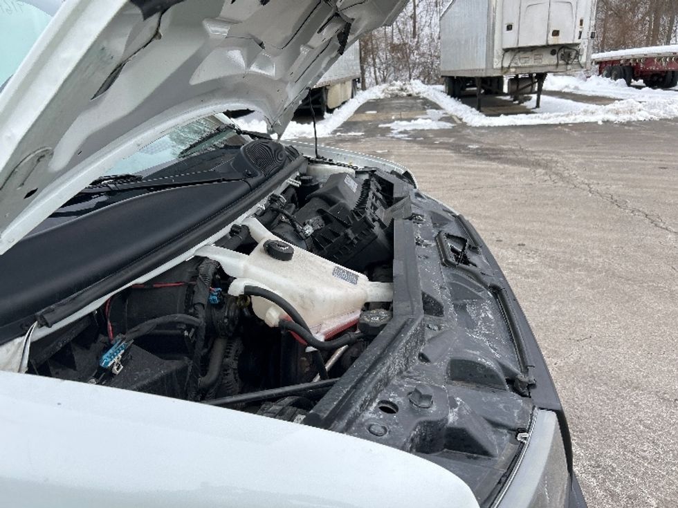 Light Duty Box Truck-Light and Medium Duty Trucks-GMC-2021-Savana G33903-Watertown-NY-120,061\n\t\tmiles-$ 25,500 - Image 23