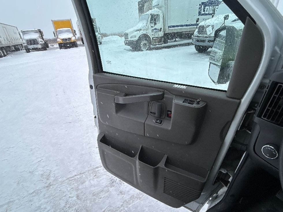 Light Duty Box Truck-Light and Medium Duty Trucks-GMC-2021-Savana G33903-Watertown-NY-120,061\n\t\tmiles-$ 25,500 - Image 25