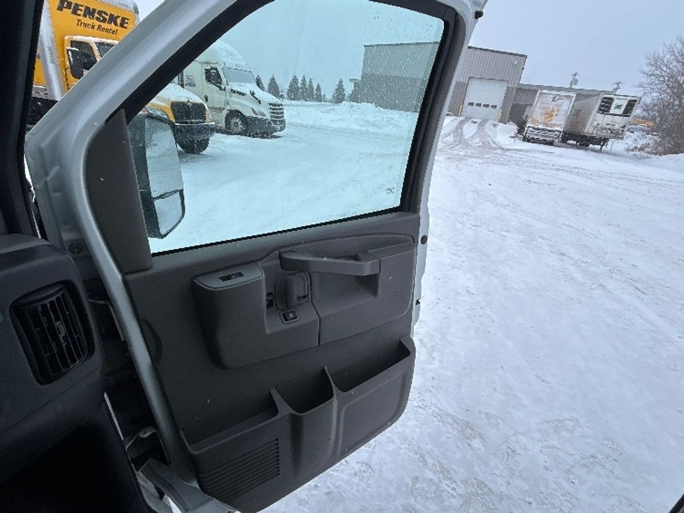Light Duty Box Truck-Light and Medium Duty Trucks-GMC-2021-Savana G33903-Watertown-NY-120,061\n\t\tmiles-$ 25,500 - Image 26