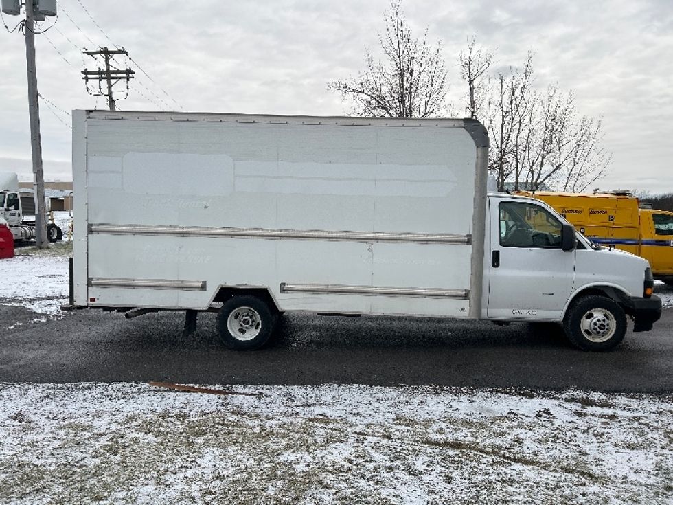 Light Duty Box Truck-Light and Medium Duty Trucks-GMC-2021-Savana G33903-Watertown-NY-91,560\n\t\tmiles-$ 28,750 - Image 15