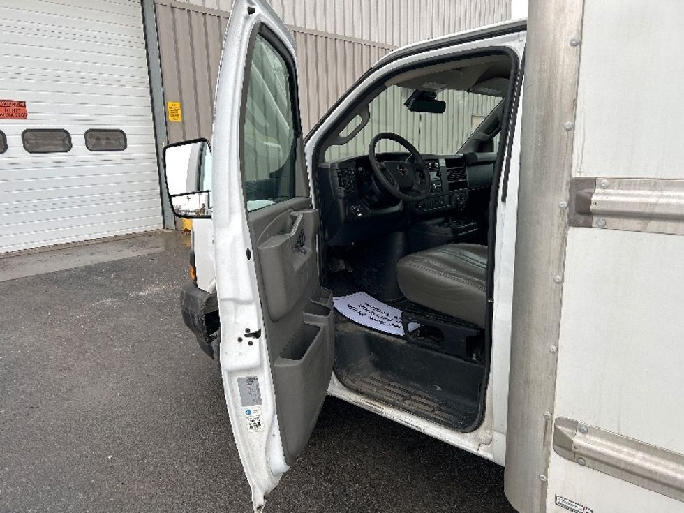 Light Duty Box Truck-Light and Medium Duty Trucks-GMC-2021-Savana G33903-Watertown-NY-91,560\n\t\tmiles-$ 28,750 - Image 16