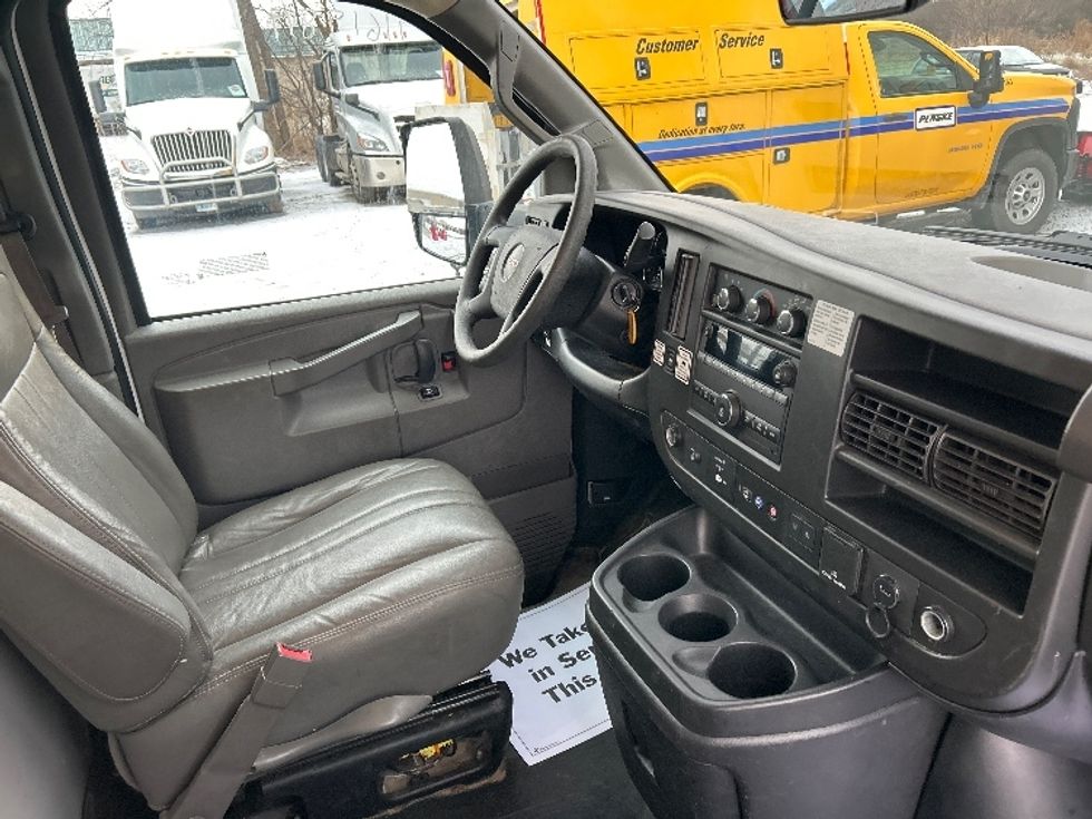 Light Duty Box Truck-Light and Medium Duty Trucks-GMC-2021-Savana G33903-Watertown-NY-91,560\n\t\tmiles-$ 28,750 - Image 22