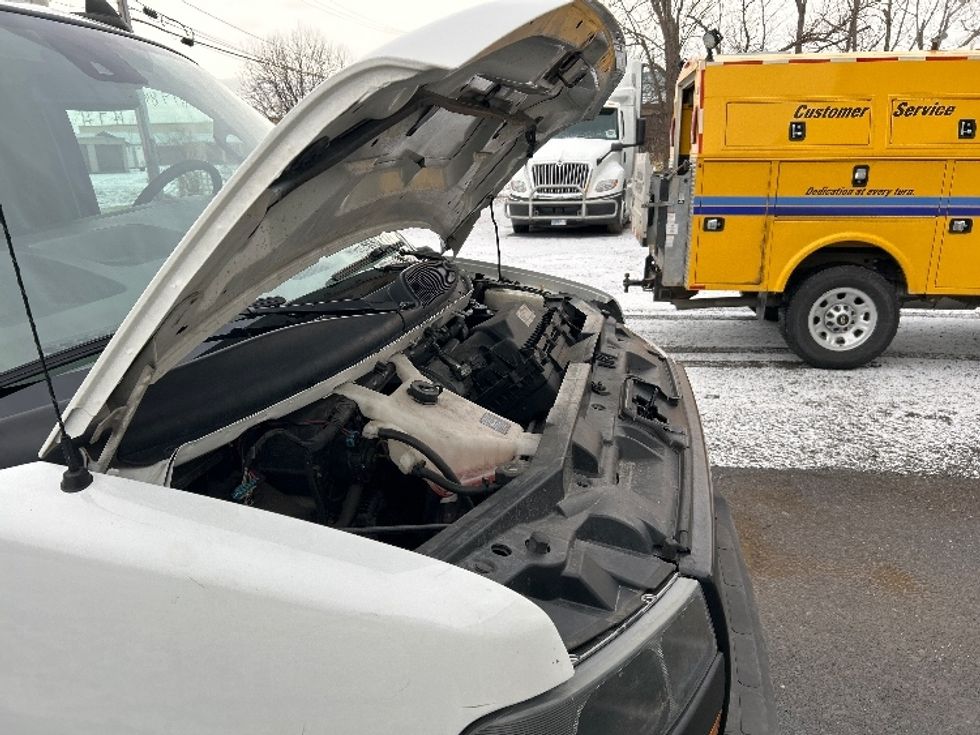 Light Duty Box Truck-Light and Medium Duty Trucks-GMC-2021-Savana G33903-Watertown-NY-91,560\n\t\tmiles-$ 28,750 - Image 23