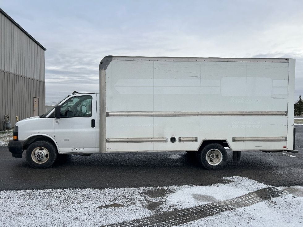 Light Duty Box Truck-Light and Medium Duty Trucks-GMC-2021-Savana G33903-Watertown-NY-91,560\n\t\tmiles-$ 28,750 - Image 4