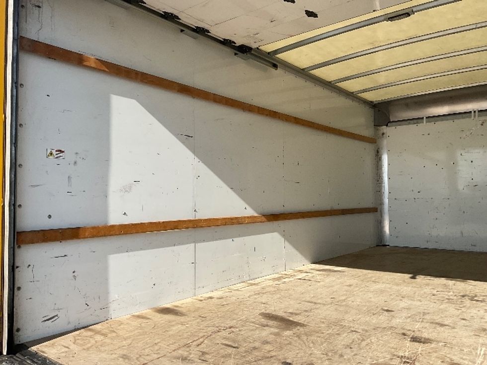 Light Duty Box Truck-Light and Medium Duty Trucks-GMC-2021-Savana G33903-West Babylon-NY-105,289\n\t\tmiles-$ 27,250 - Image 11