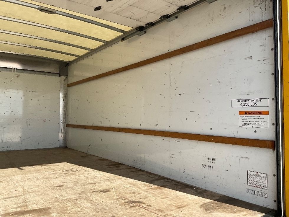 Light Duty Box Truck-Light and Medium Duty Trucks-GMC-2021-Savana G33903-West Babylon-NY-105,289\n\t\tmiles-$ 27,250 - Image 12