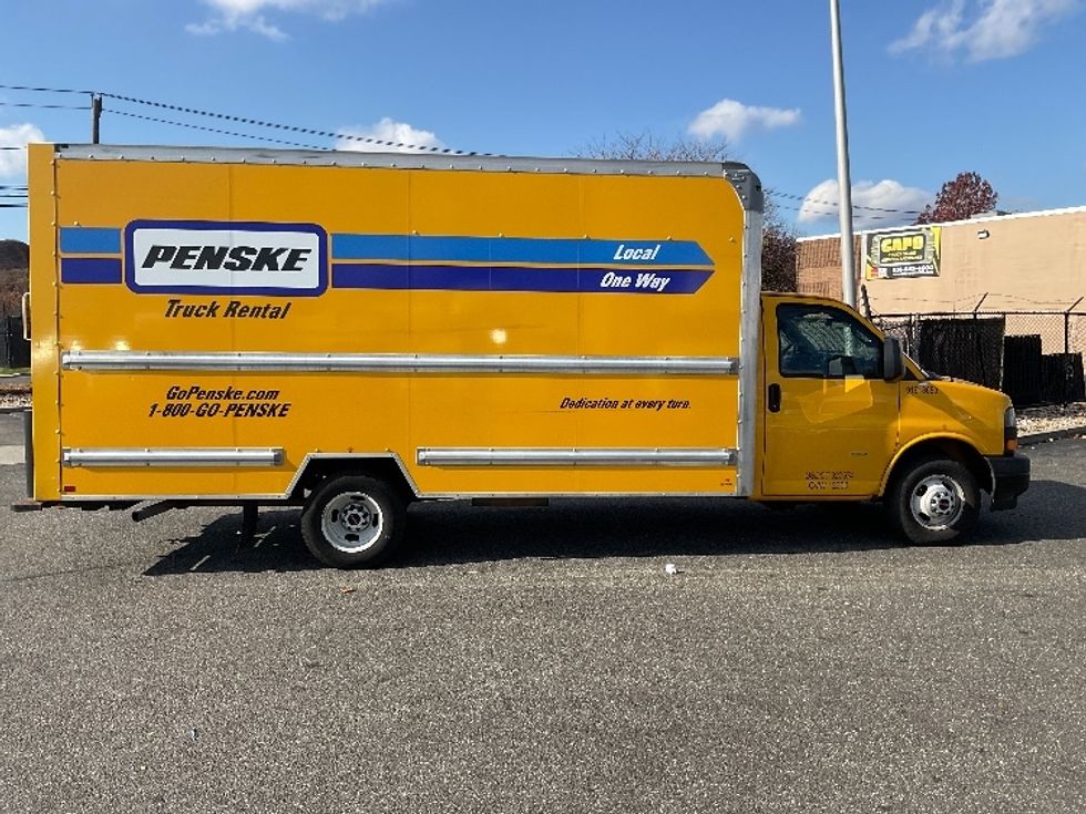 Light Duty Box Truck-Light and Medium Duty Trucks-GMC-2021-Savana G33903-West Babylon-NY-105,289\n\t\tmiles-$ 27,250 - Image 15